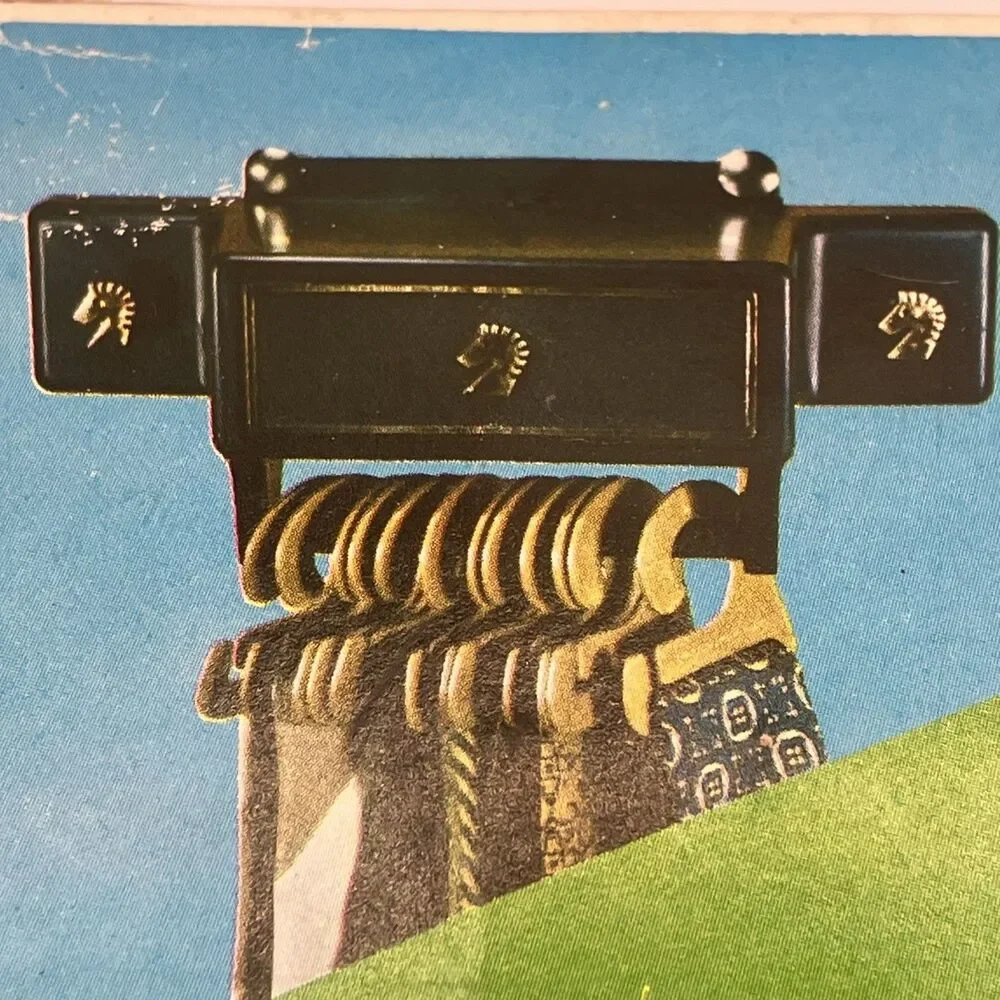 VINTAGE TIE RACK- N - JEWELLERY CADDY 1973 Emson Inc Gold Trojan Style Horse NOS